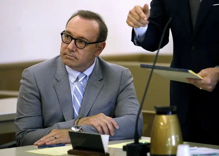 ¿KEVIN SPACEY ASEGURA QUE LOS MEDIOS DE ARRUINARON SU CARRERA?