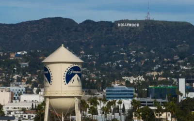 PARAMOUNT PODRÍA DEJAR CALIFORNIA SI LA DEMANDA CONTRA LA FUSIÓN CON WARNER PROSPERA